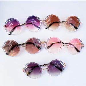 I am selling children and women glasses and purses